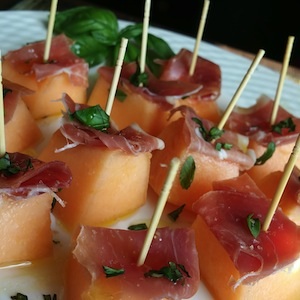 Melon and Prosciutto Bites